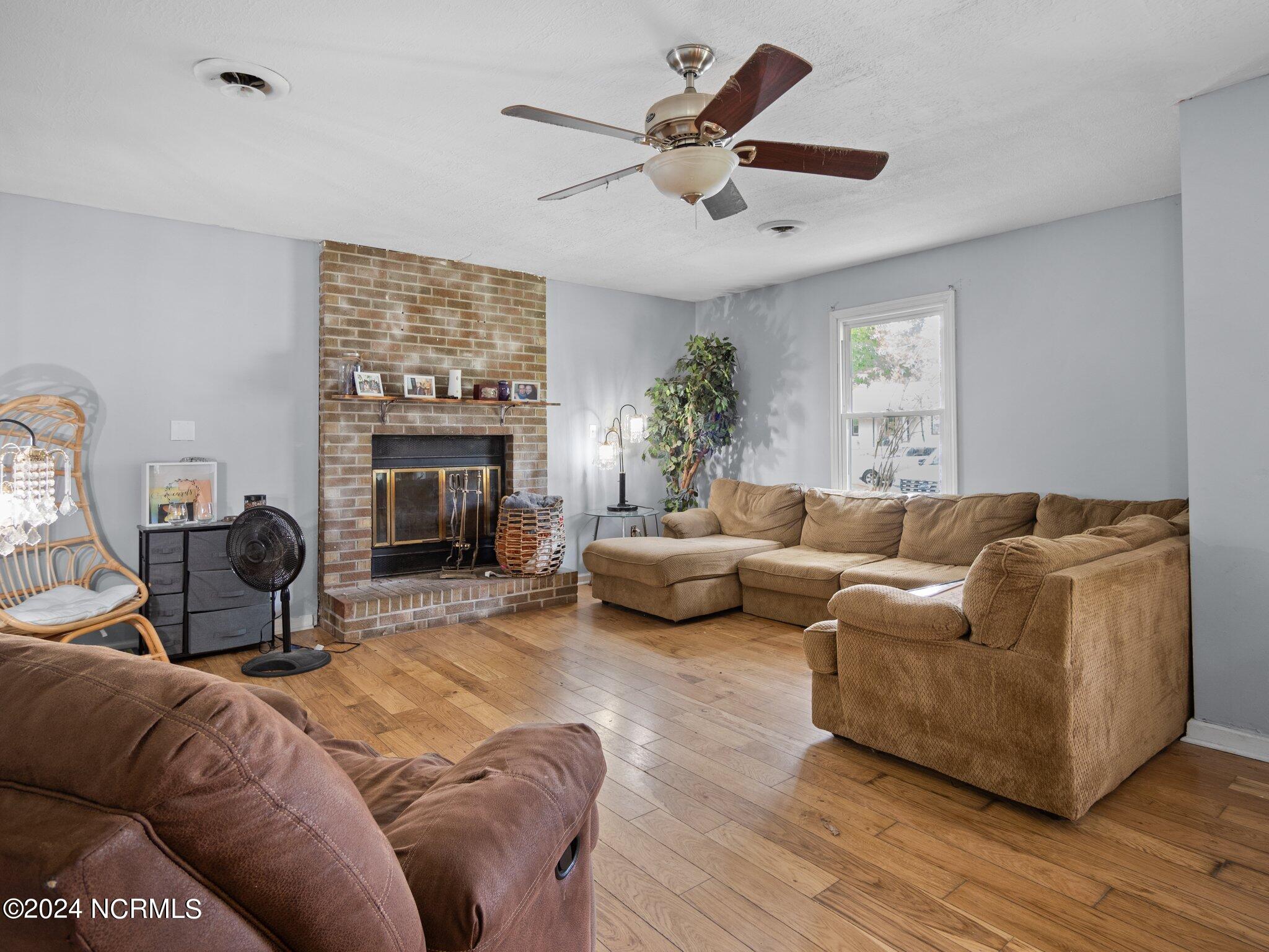 803 Mill River Road Jacksonville, NC 28540 - Photo 4 of 47 5-web-or-mls-P5176610
