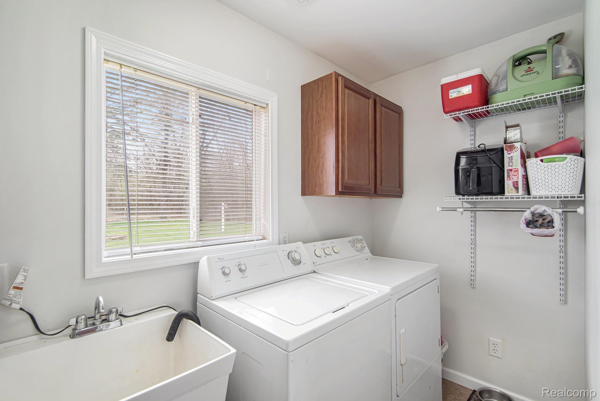 3331 East Pierson Road Flint, MI 48506 - Photo 10 of 18 DSC_1227.jpg