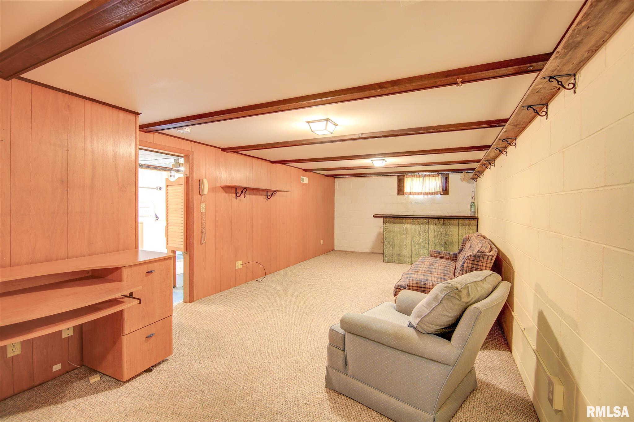 704 Schick Road Clinton, IA 52732 - Photo 17 of 20 Gallery Image 17