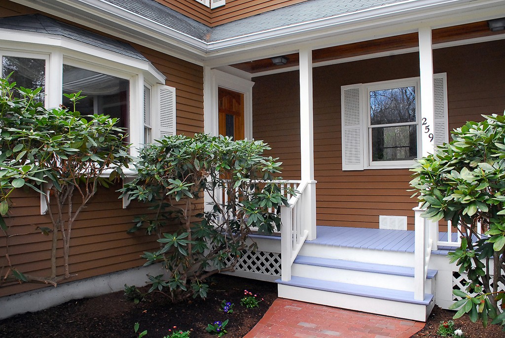 259 Belknap Road Framingham, MA 01701 - Photo 3 of 30 Gallery Image 3