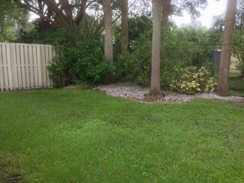 11171 Sandpoint Terrace Boca Raton, FL 33428 - Photo 10 of 24 Yard/Garden