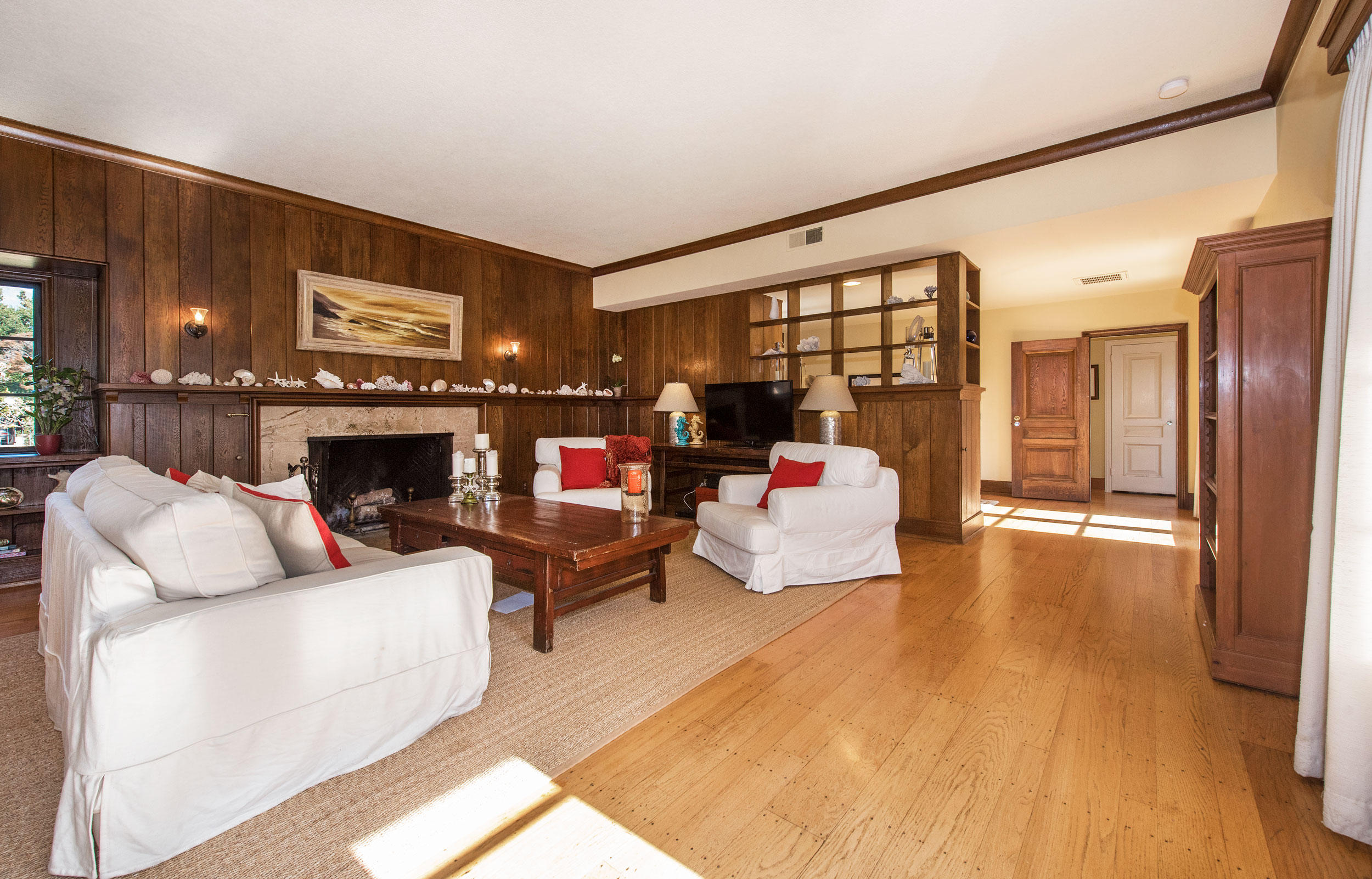 5317 Star Pine Road Carpinteria, CA 93013 - Photo 4 of 28 Living Room, Foyer