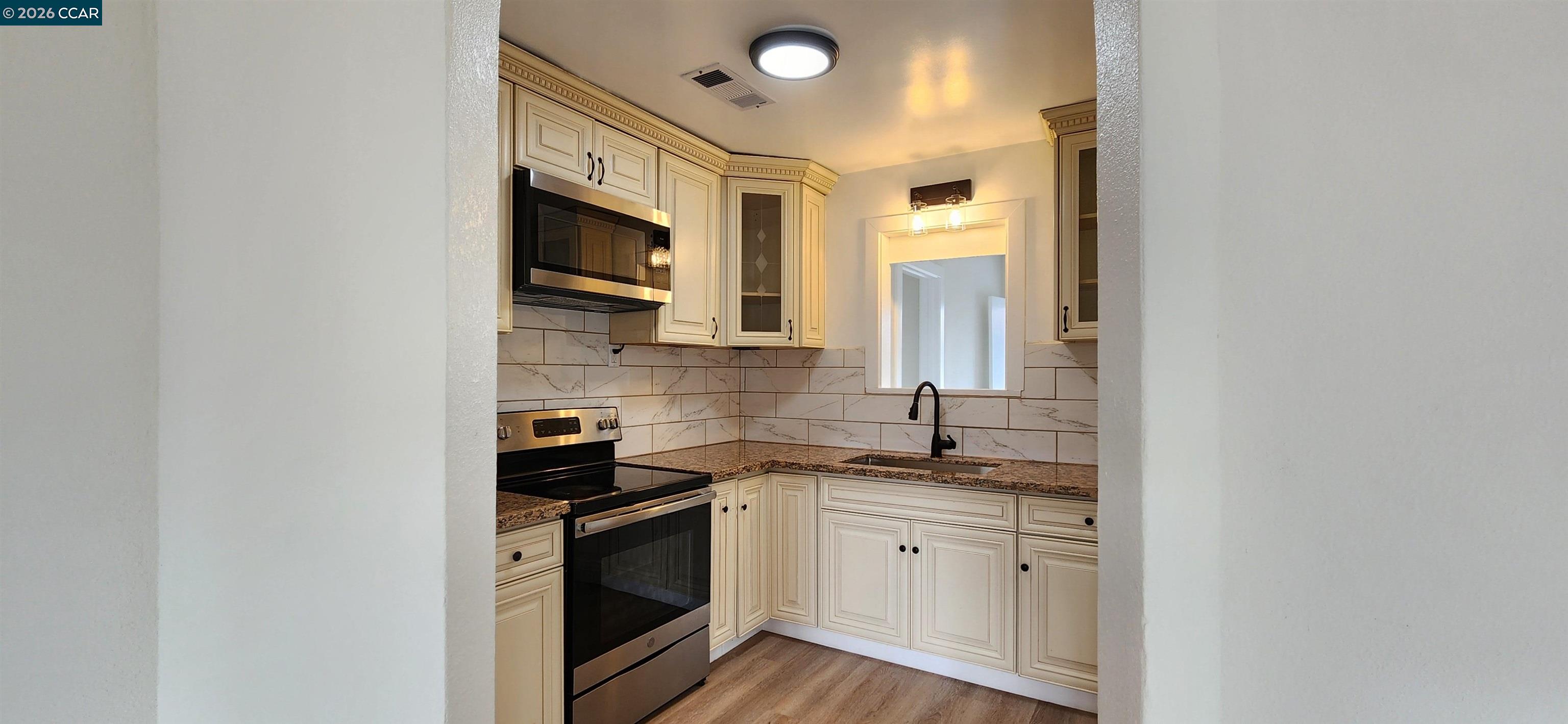 308 Vine Street Modesto, CA 95351 - Photo 9 of 39