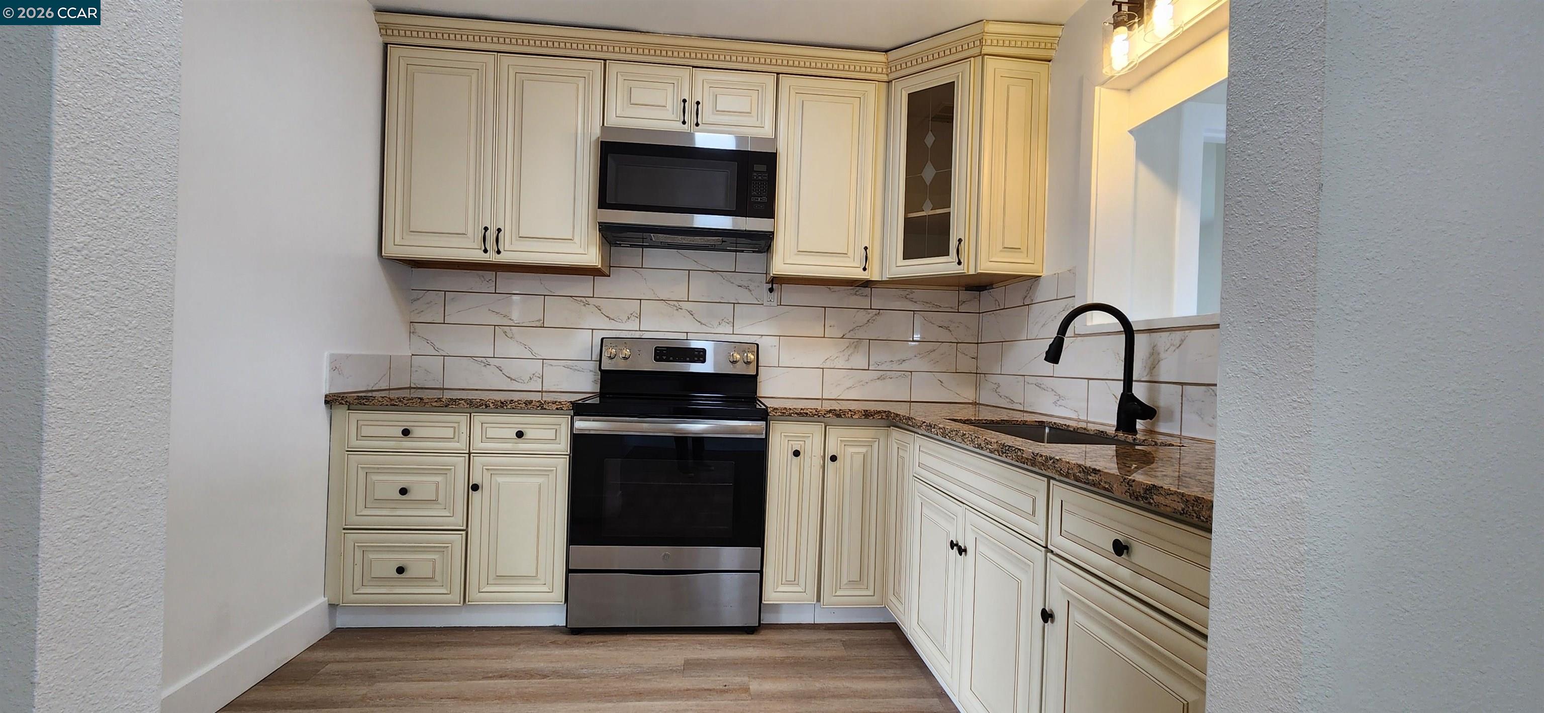 308 Vine Street Modesto, CA 95351 - Photo 10 of 39