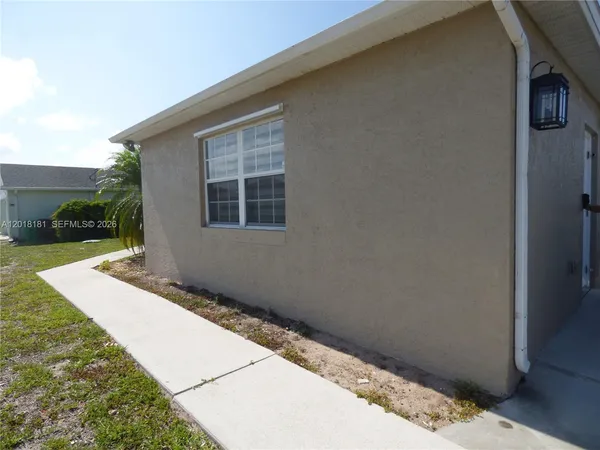 $1,150 | Undisclosed Address, Port St. Lucie, FL 34953