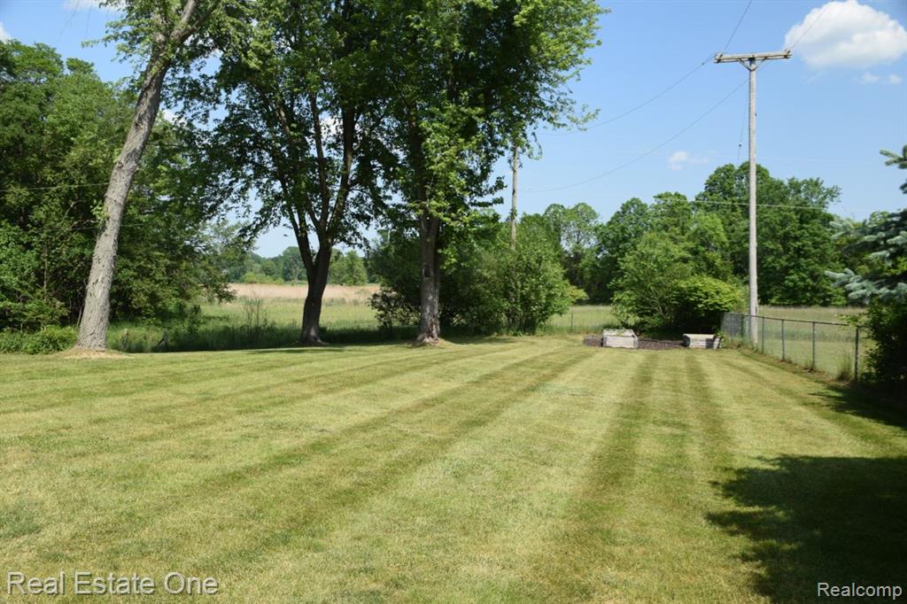 807 South Bull Run Road Fowlerville, MI 48836 - Photo 6 of 60 Gallery Image 6
