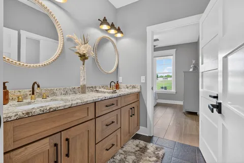 $1,299,000 | 879 Mt Vernon Road, Bethpage, TN 37022