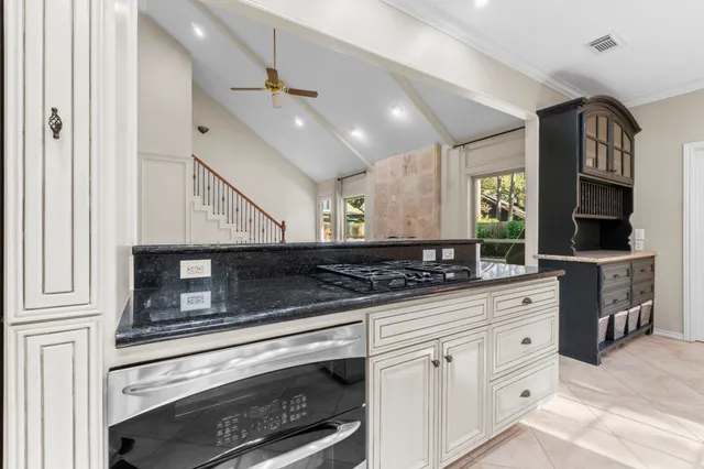 $699,000 | 4 Maystar Court, The Woodlands, TX 77380