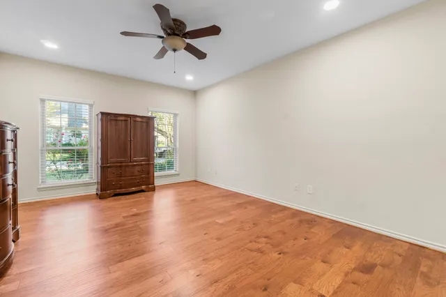 $699,000 | 4 Maystar Court, The Woodlands, TX 77380