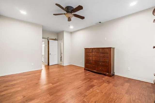 $699,000 | 4 Maystar Court, The Woodlands, TX 77380