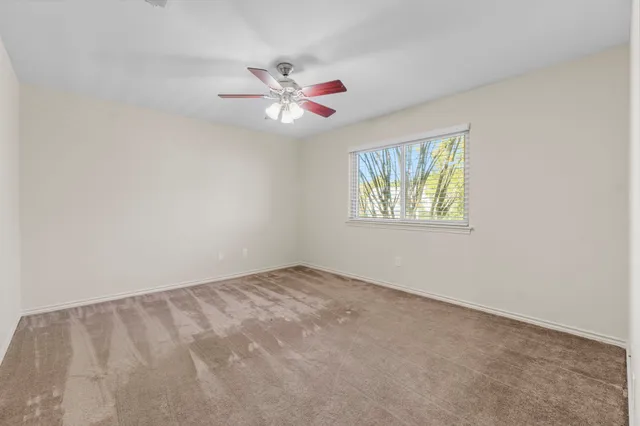 $699,000 | 4 Maystar Court, The Woodlands, TX 77380