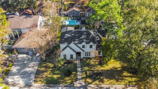 $699,000 | 4 Maystar Court, The Woodlands, TX 77380