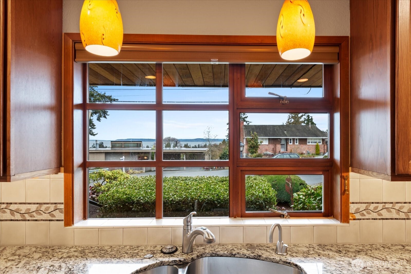 836 Daley Street Edmonds, WA 98020 - Photo 8 of 30