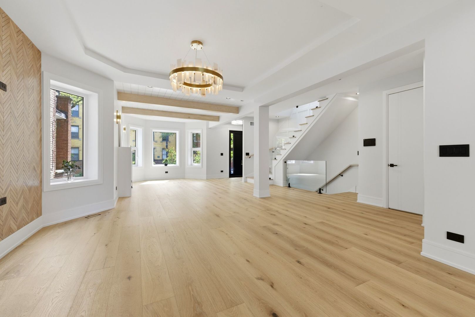 5725 North Ridge Avenue Chicago, IL 60660 - Photo 10 of 60 Gallery Image 10