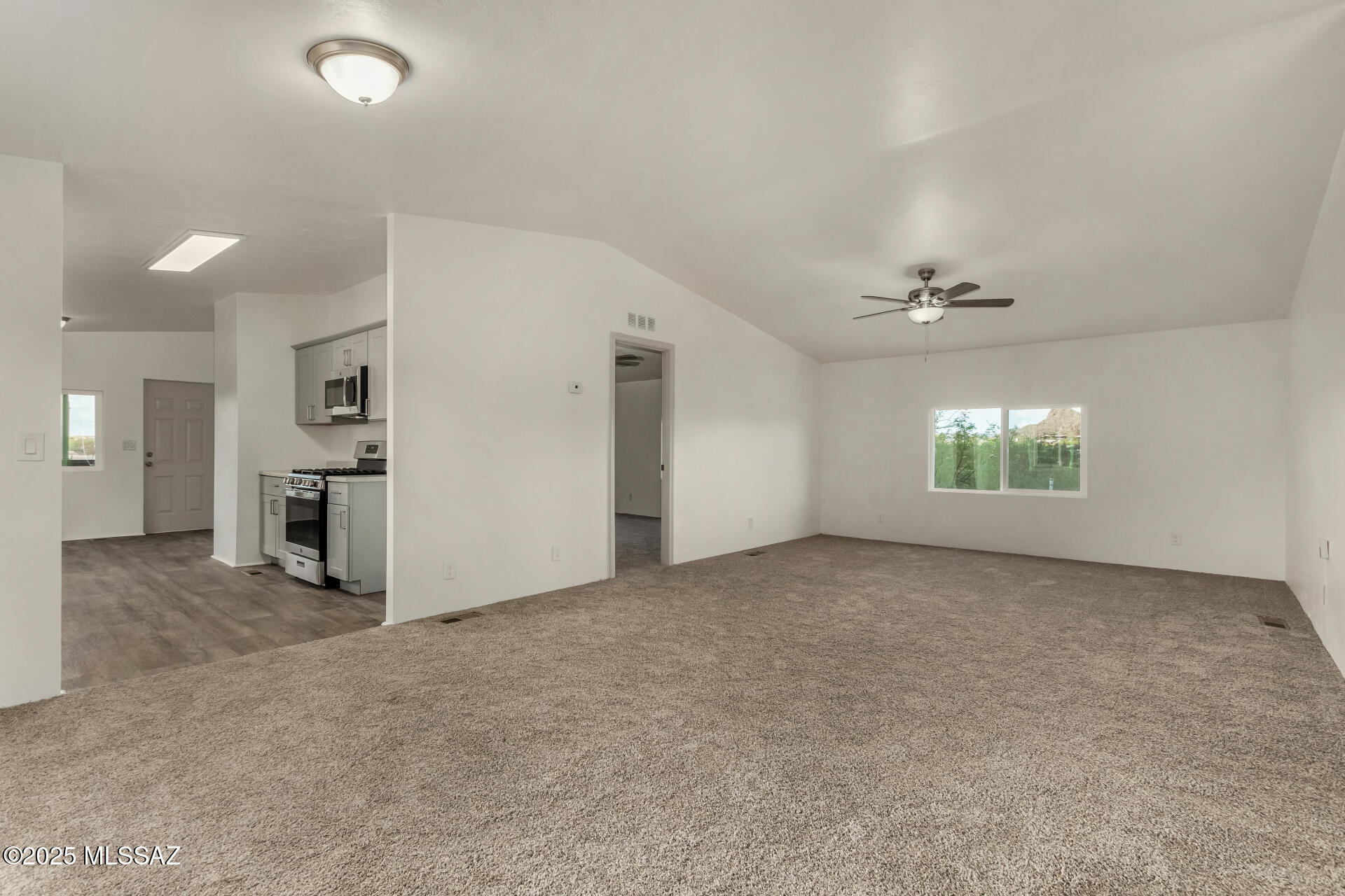 7800 South Caballo Road Tucson, AZ 85746 - Photo 8 of 34 Gallery Image 8