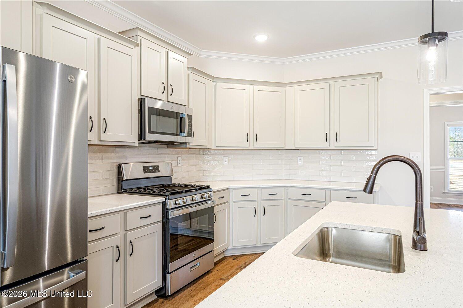 2033 Gracie Road Hernando, MS 38632 - Photo 16 of 42 kitchen2