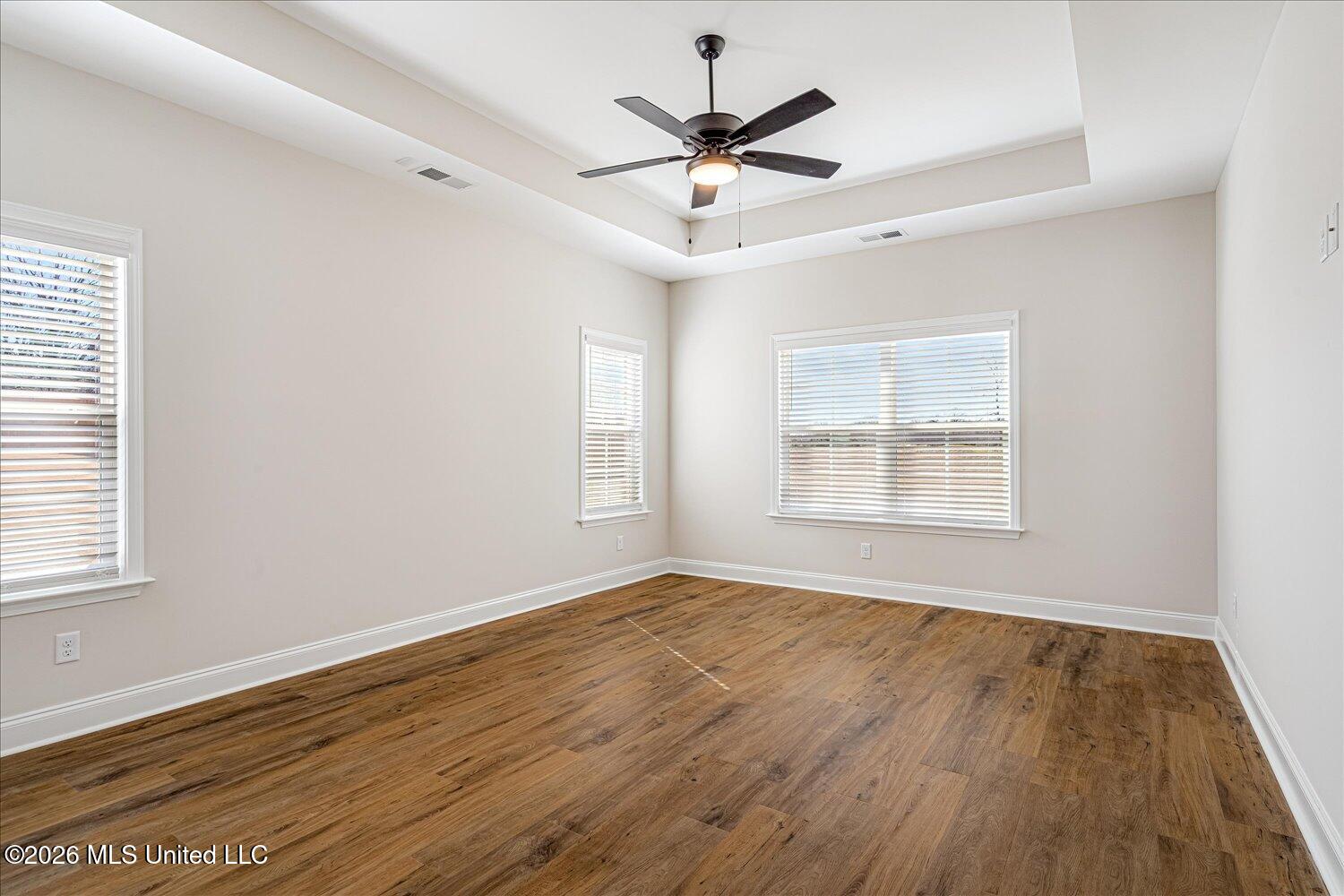 2033 Gracie Road Hernando, MS 38632 - Photo 20 of 42 masterbedroom1