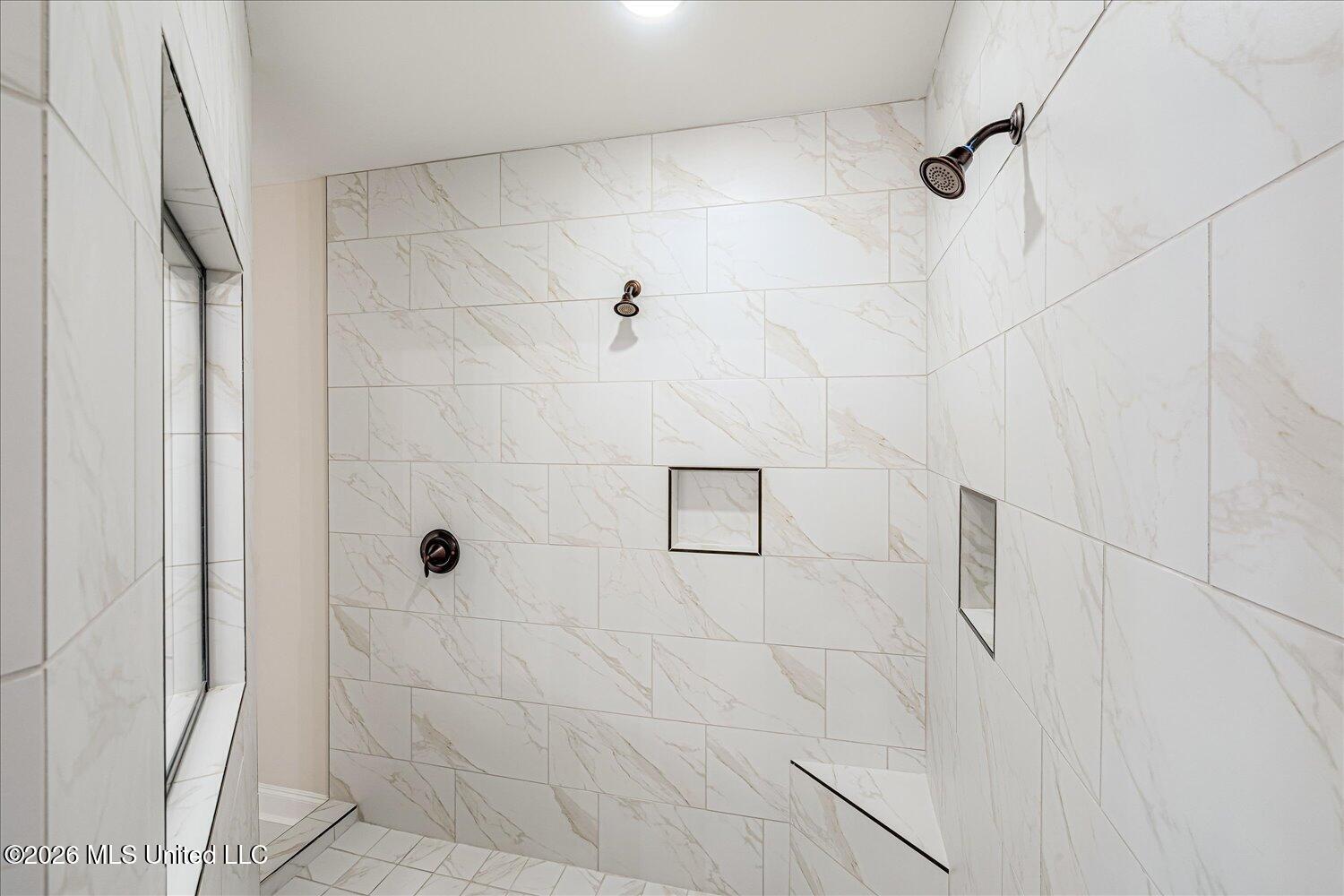 2033 Gracie Road Hernando, MS 38632 - Photo 24 of 42 master shower1