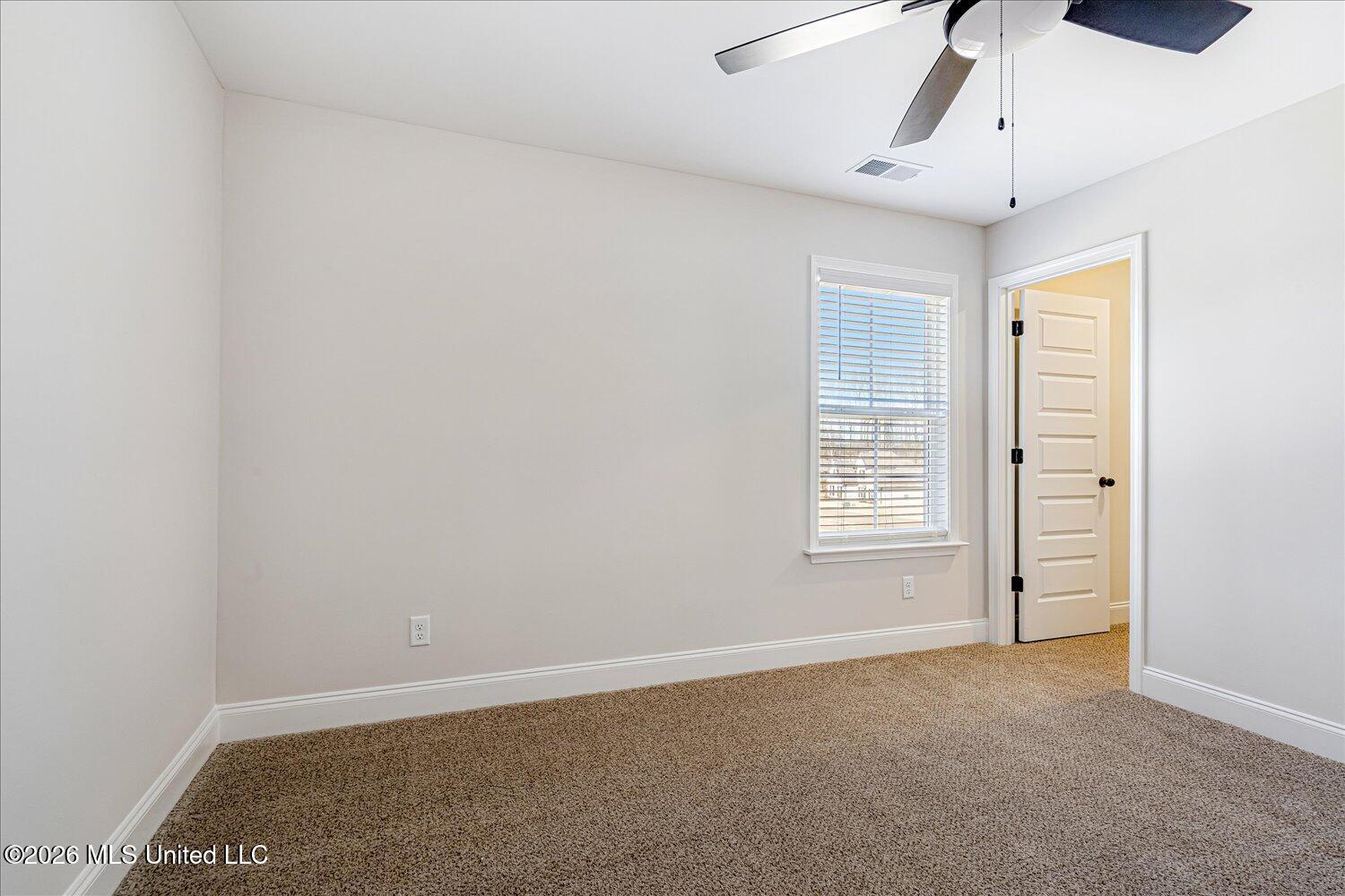 2033 Gracie Road Hernando, MS 38632 - Photo 33 of 42 upstairs room3
