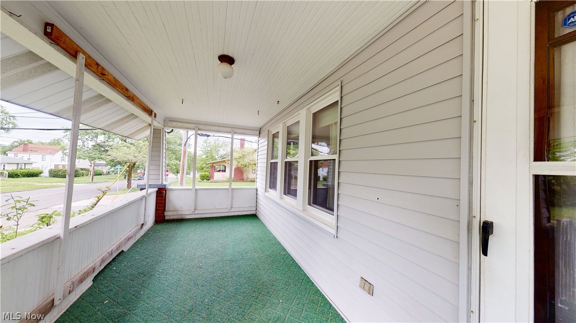 645 Brittain Road Akron, OH 44305 - Photo 4 of 25 Gallery Image 4