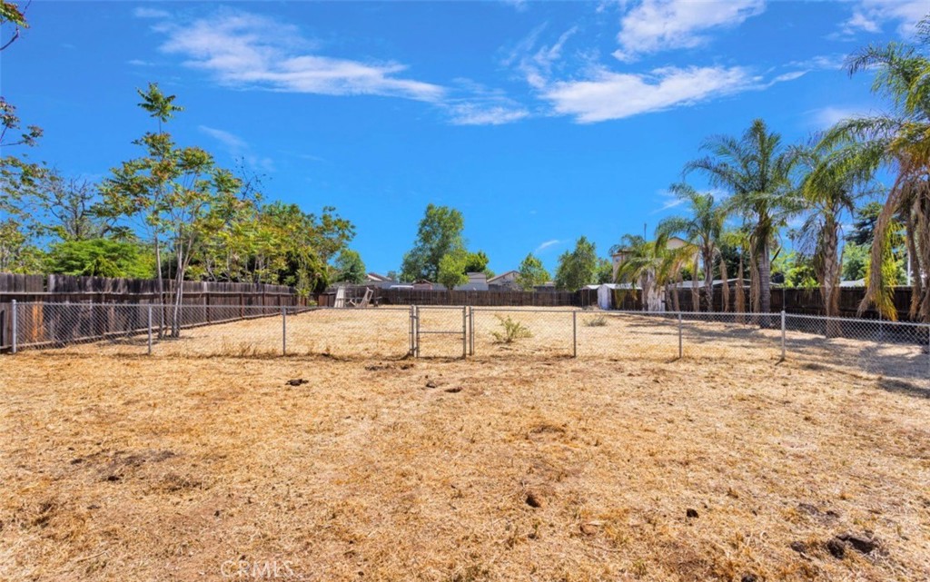 121 East County Line Road Calimesa, CA 92320 - Photo 13 of 18