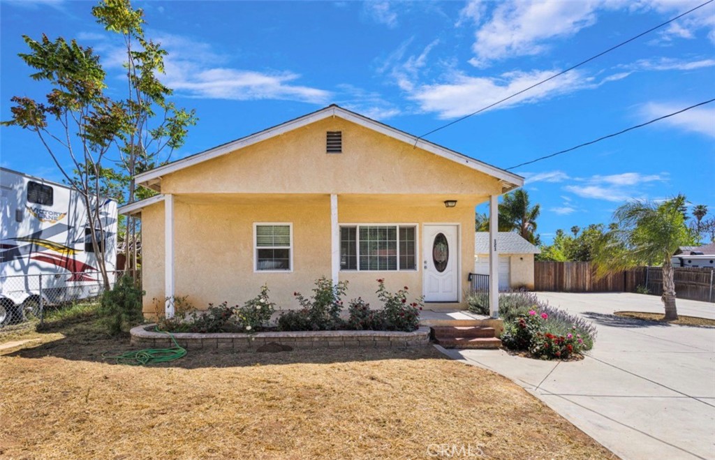 121 East County Line Road Calimesa, CA 92320 - Photo 3 of 18