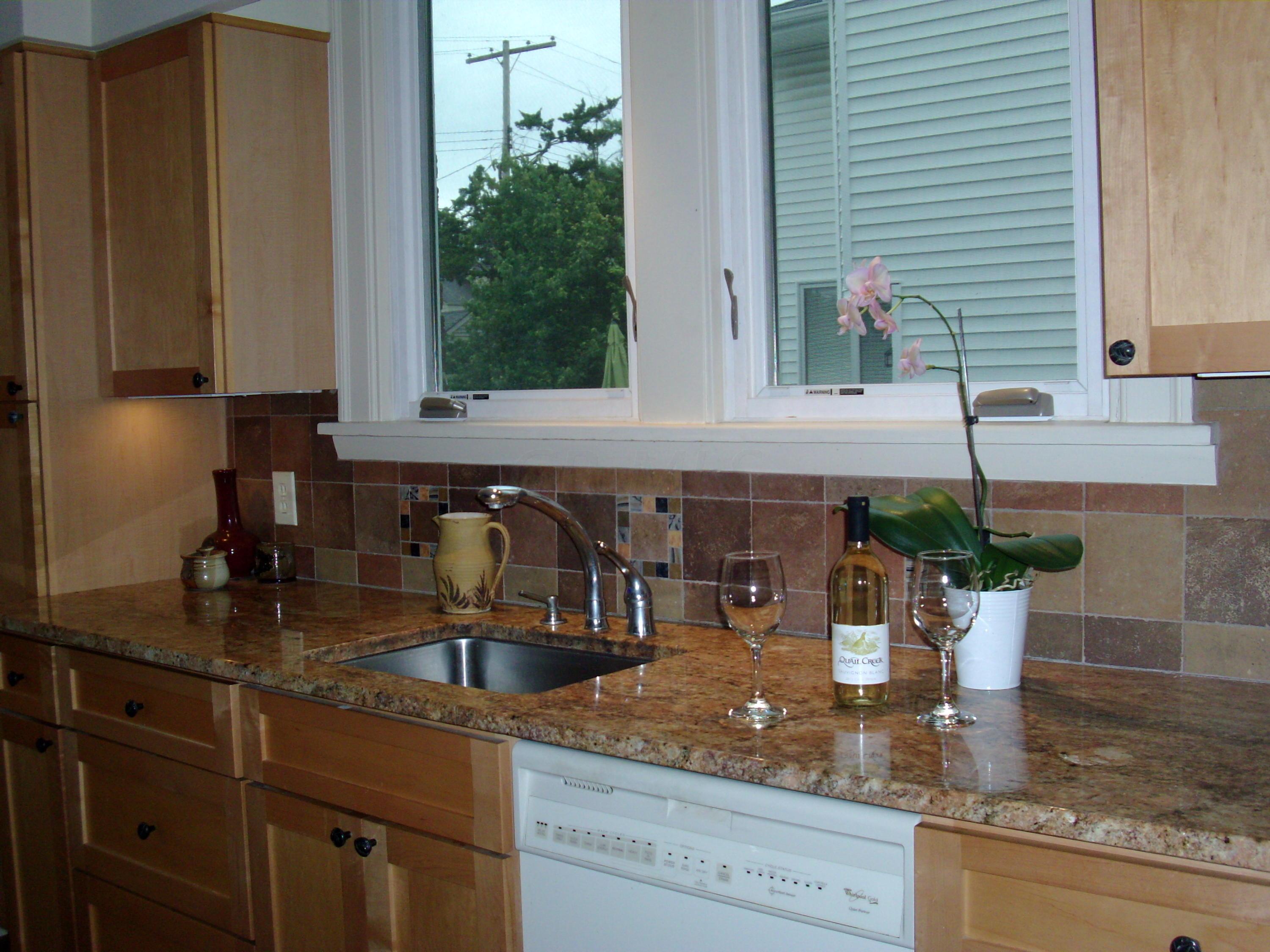 1507 Cardiff Road Upper Arlington, OH 43221 - Photo 13 of 49