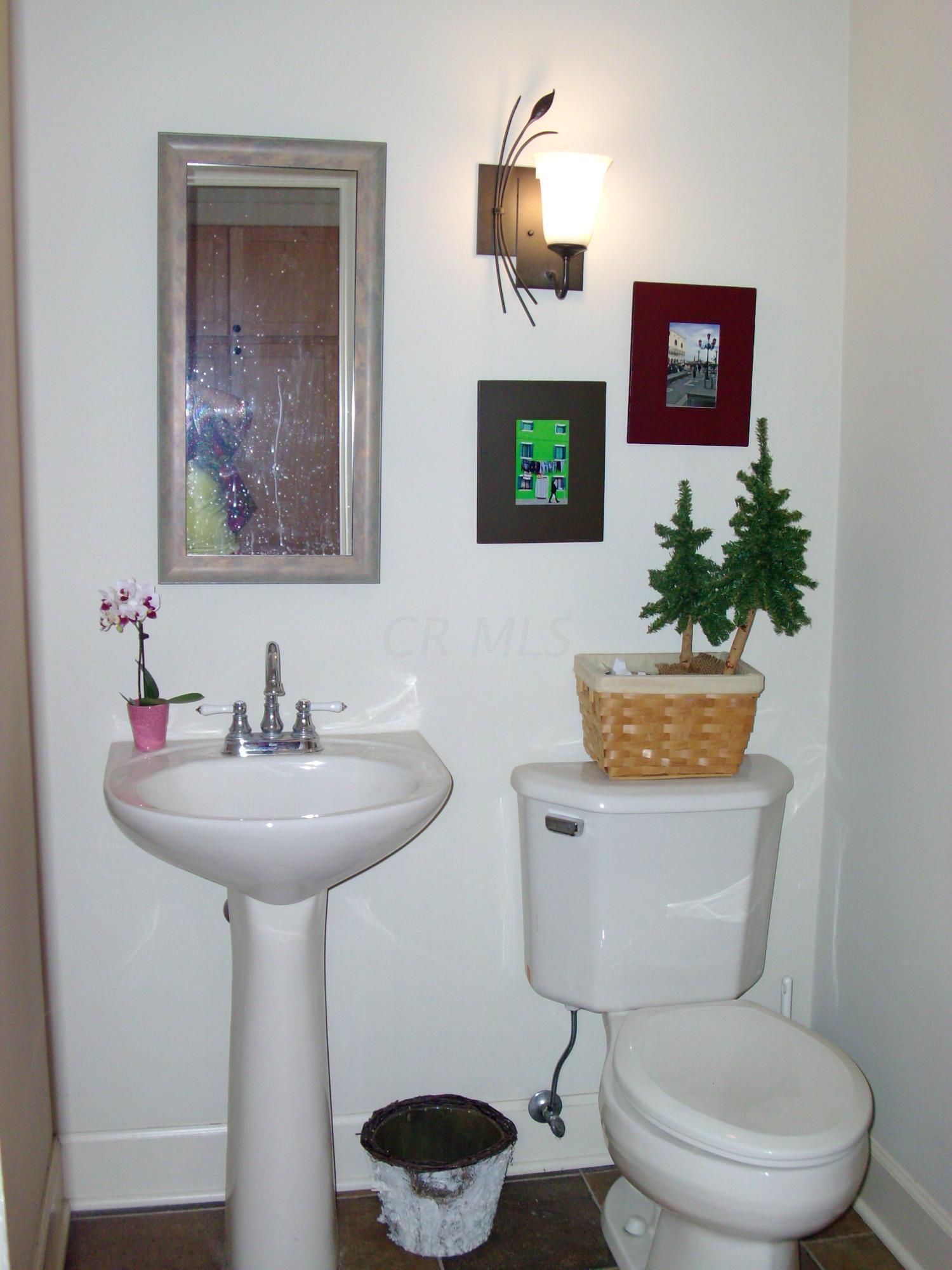 1507 Cardiff Road Upper Arlington, OH 43221 - Photo 21 of 49