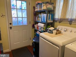 441 Coldspring Road Southampton, PA 18966 - Photo 19 of 28 Laundry Door to Side Brick Patio