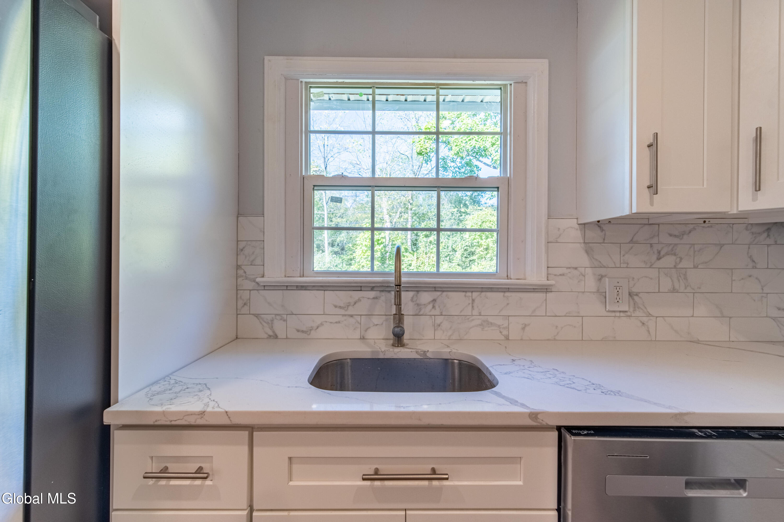 2313 Balltown Road Niskayuna, NY 12309 - Photo 13 of 35 2313 Balltown Rd