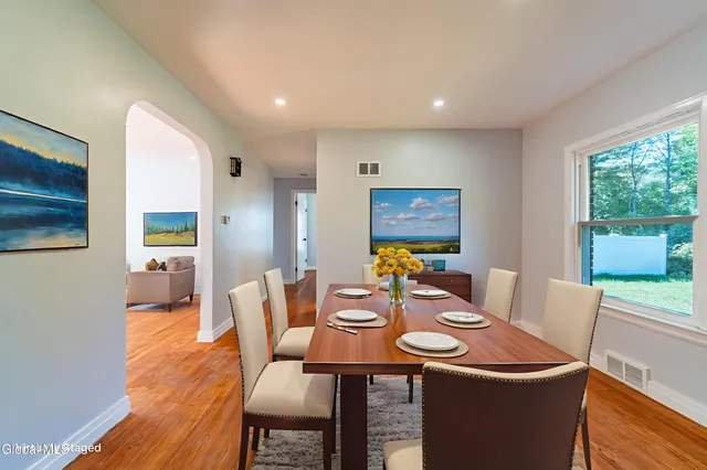 $375,000 | 2313 Balltown Road, Niskayuna, NY 12309