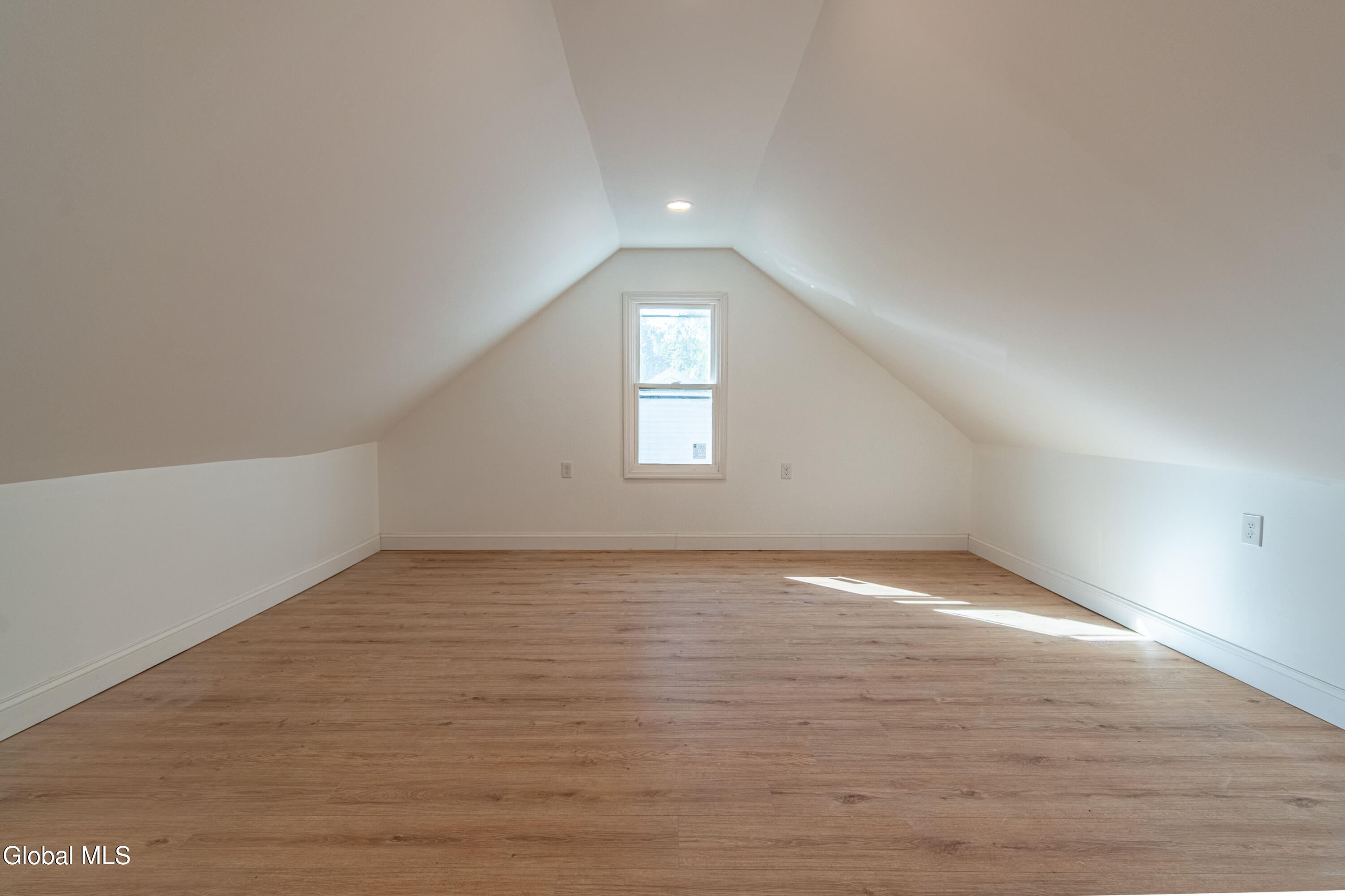 2313 Balltown Road Niskayuna, NY 12309 - Photo 27 of 35 2313 Balltown Rd