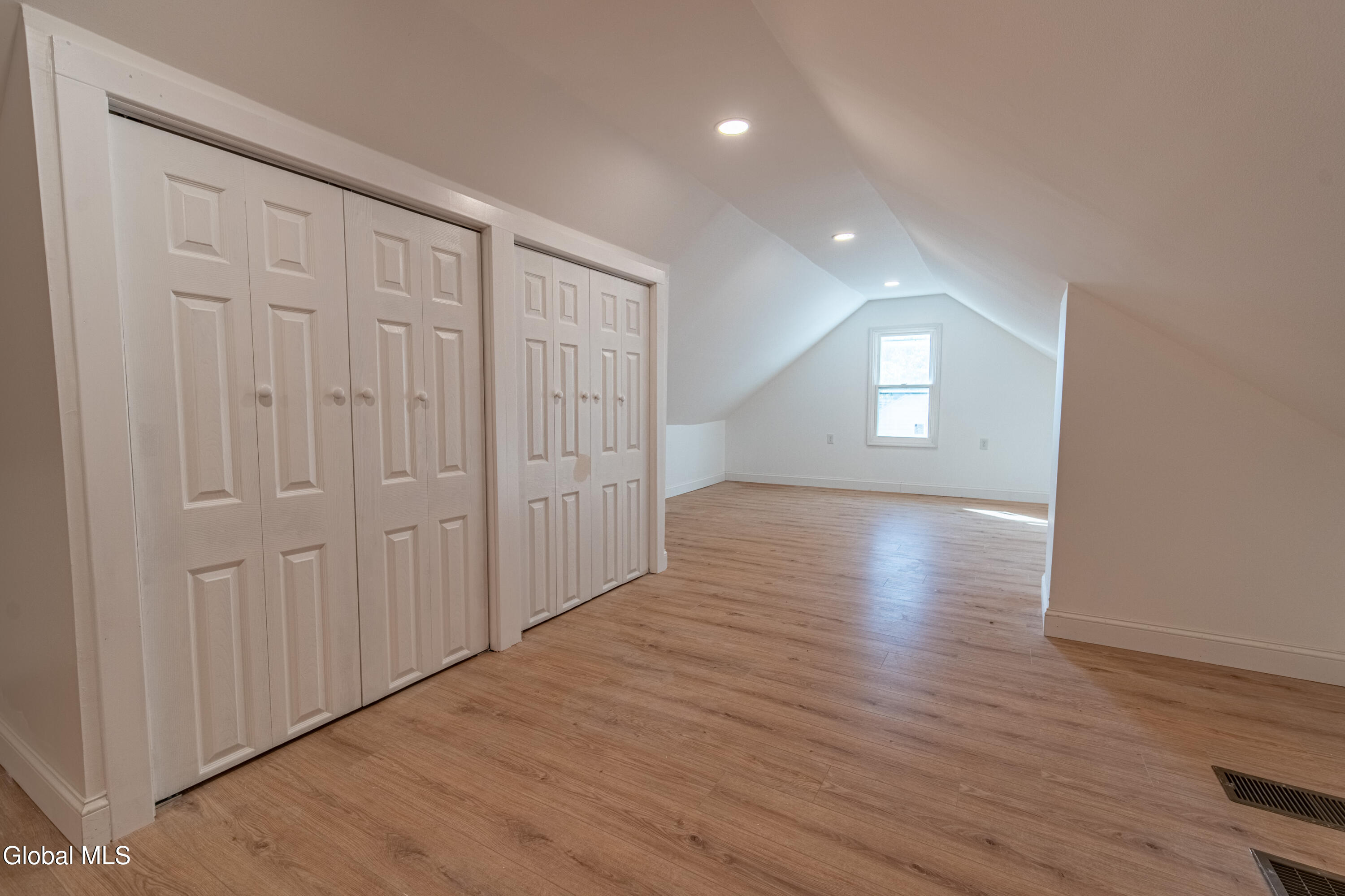 2313 Balltown Road Niskayuna, NY 12309 - Photo 28 of 35 2313 Balltown Rd