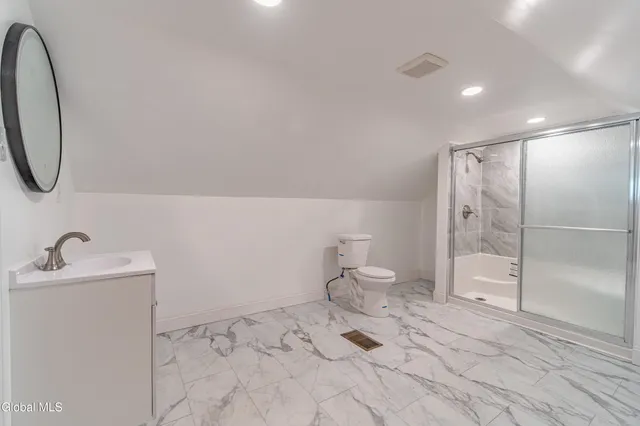 $375,000 | 2313 Balltown Road, Niskayuna, NY 12309