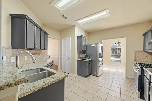 $2,000 | 15519 Elm Leaf Place, Cypress, TX 77429