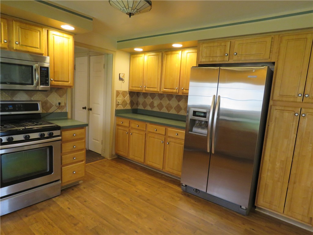 6 Maplegrove Drive Ogden, NY 14428 - Photo 5 of 41