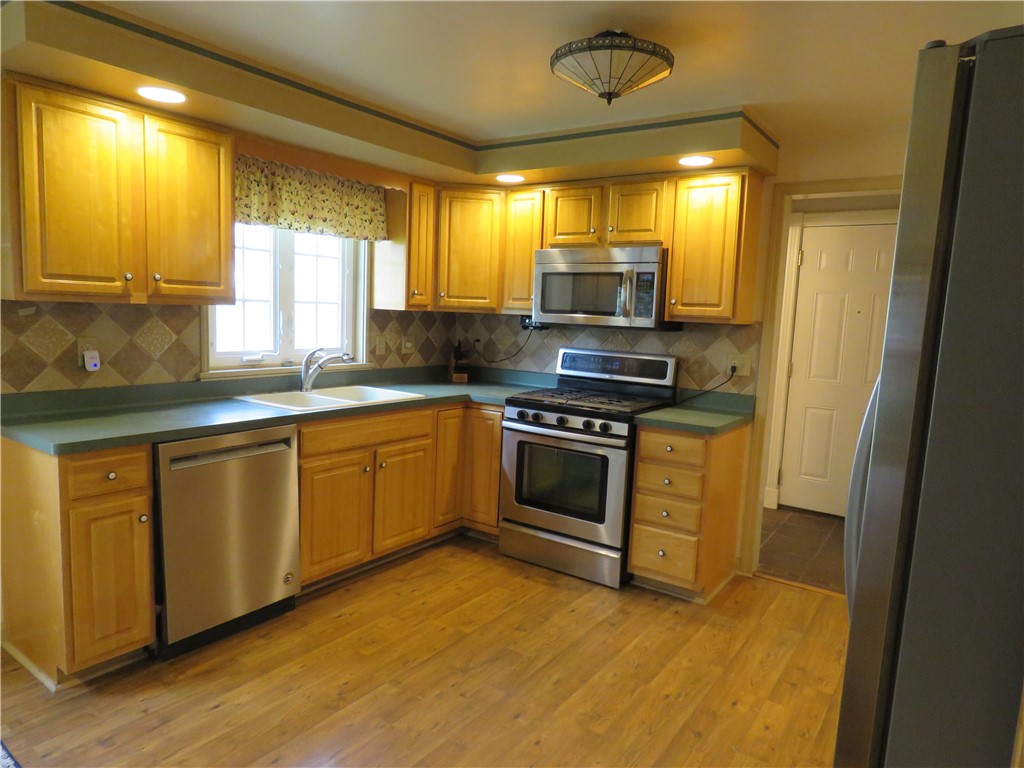 6 Maplegrove Drive Ogden, NY 14428 - Photo 6 of 41