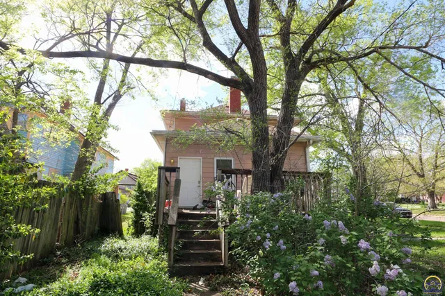 $105,000 | 628 State Street, Emporia, KS 66801