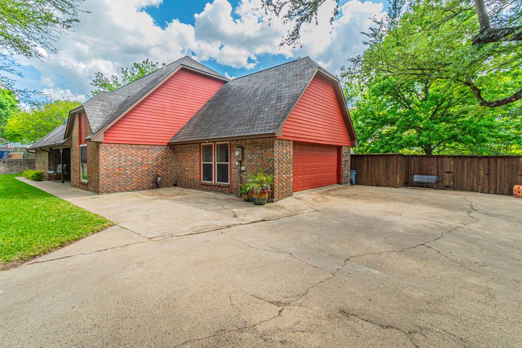 127 Nicklaus Nook Lancaster, TX 75146 - Photo 3 of 37