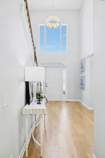 a view of livingroom with furniture