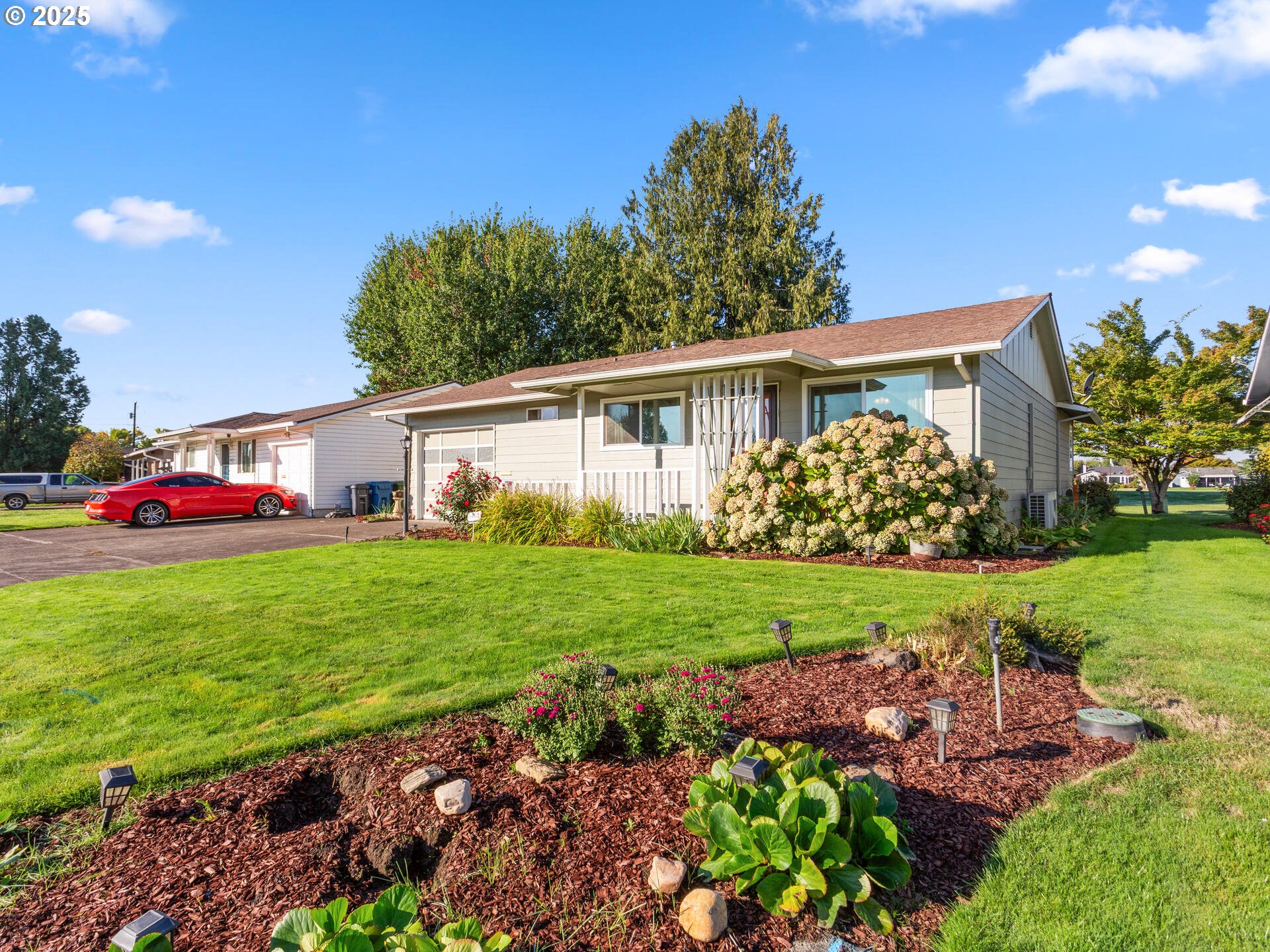 1075 Princeton Road Woodburn, OR 97071 - Photo 2 of 48