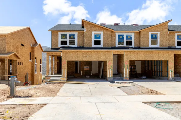 $483,900 | 5232 South Acacia Drive, Unit 807, Mapleton, UT 84664