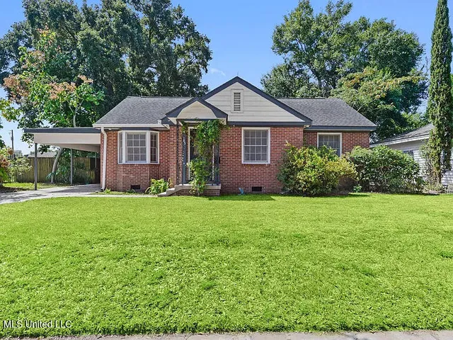 $1,900 | 1085 Cherokee Street, Biloxi, MS 39530