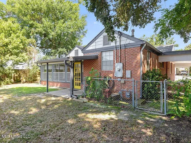 $1,900 | 1085 Cherokee Street, Biloxi, MS 39530