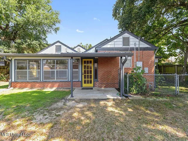 $1,900 | 1085 Cherokee Street, Biloxi, MS 39530