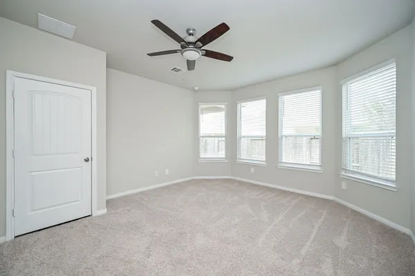 $2,000 | 2710 Hoffman Lane, Conroe, TX 77304