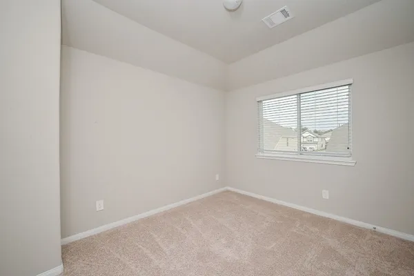 $2,000 | 2710 Hoffman Court, Conroe, TX 77304