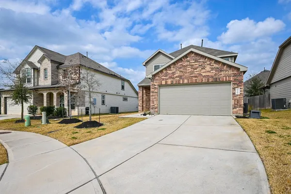 $2,000 | 2710 Hoffman Lane, Conroe, TX 77304