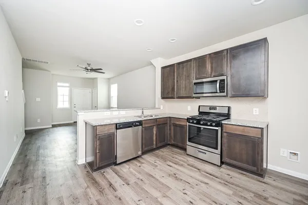 $2,000 | 2710 Hoffman Court, Conroe, TX 77304