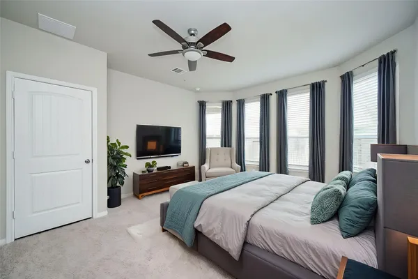 $2,000 | 2710 Hoffman Lane, Conroe, TX 77304